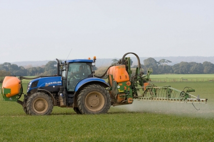 Milión Európanov podpísalo petíciu proti herbicídu glyfozátu